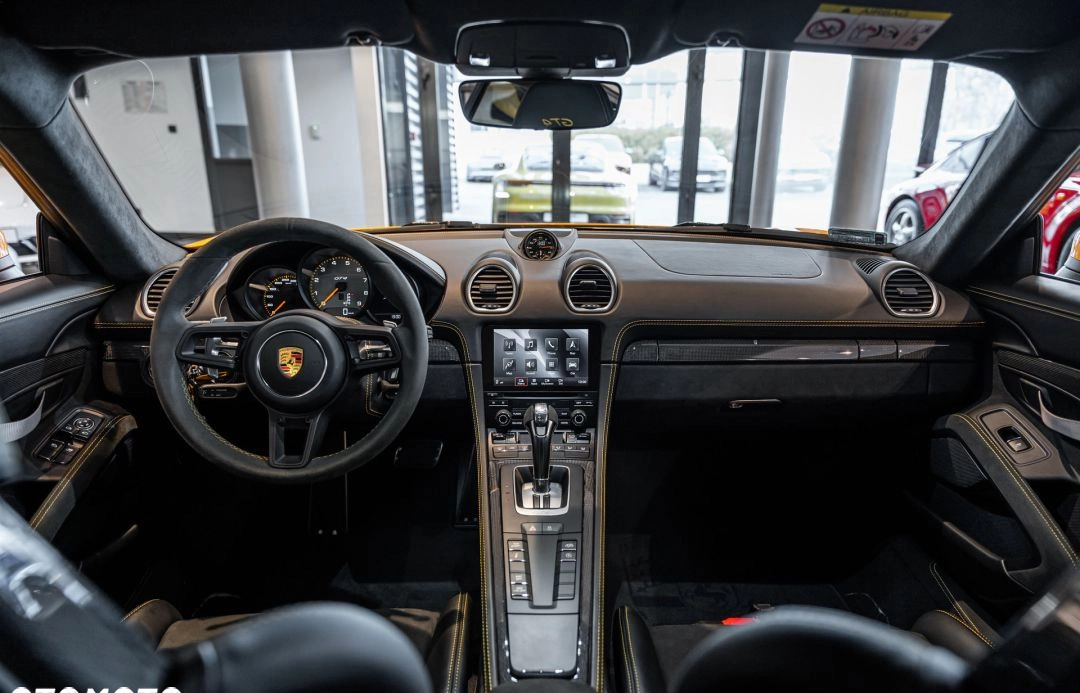 Porsche 718 Cayman cena 697718 przebieg: 10500, rok produkcji 2021 z Lubaczów małe 596